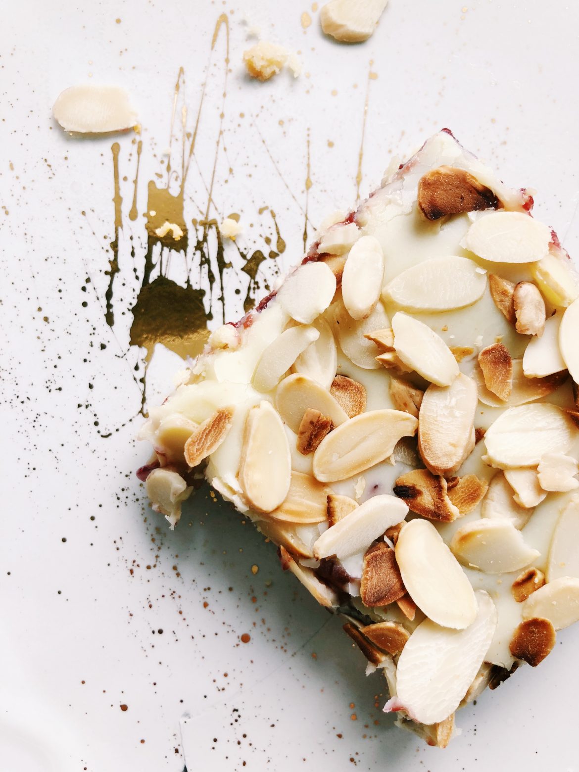 Wielkanocny mazurek malinowo-różany