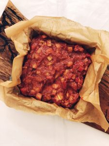 Ciasto kruche z rabarbarem i bezą