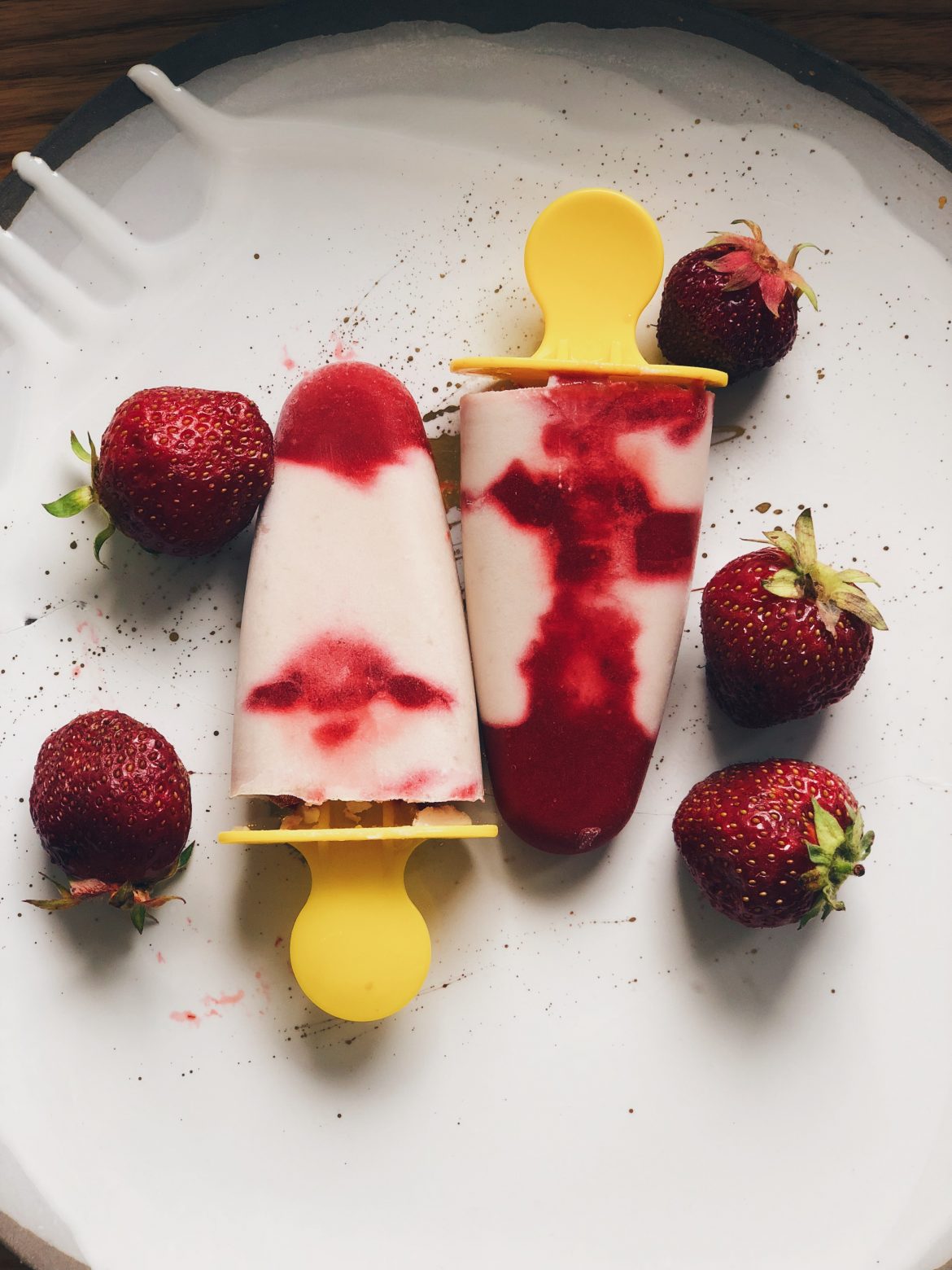 Lody truskawkowe z mleczkiem kokosowe