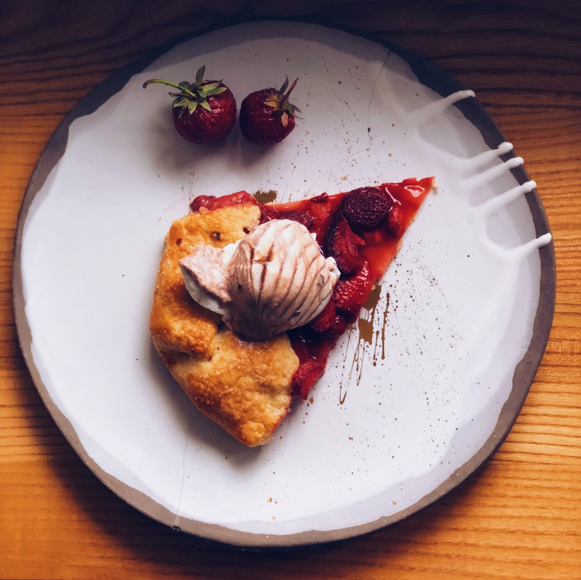 Galette z truskawkami.